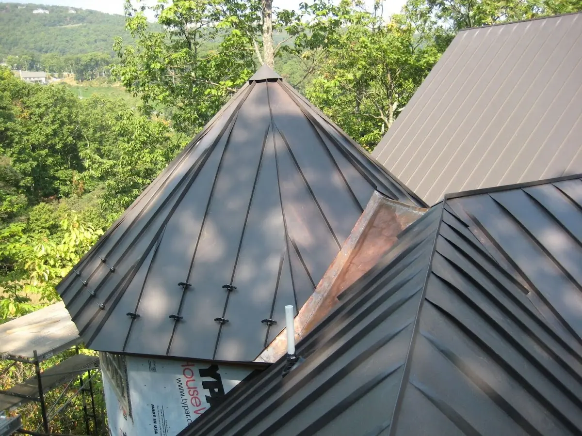 Professional Roof Tarp Installation by Craftsman Roofing in Thorofare